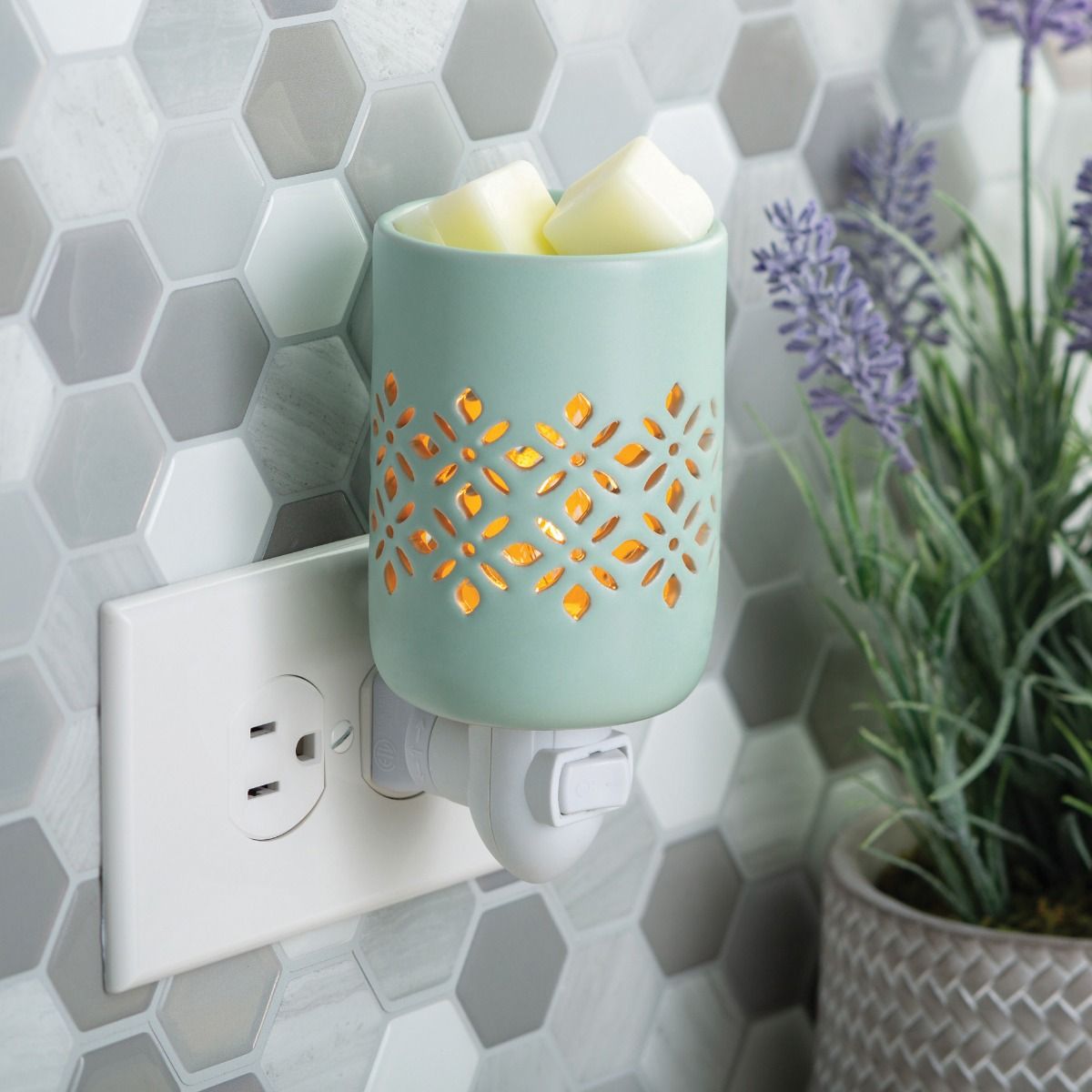 Soft Mint Pluggable Wax Warmer